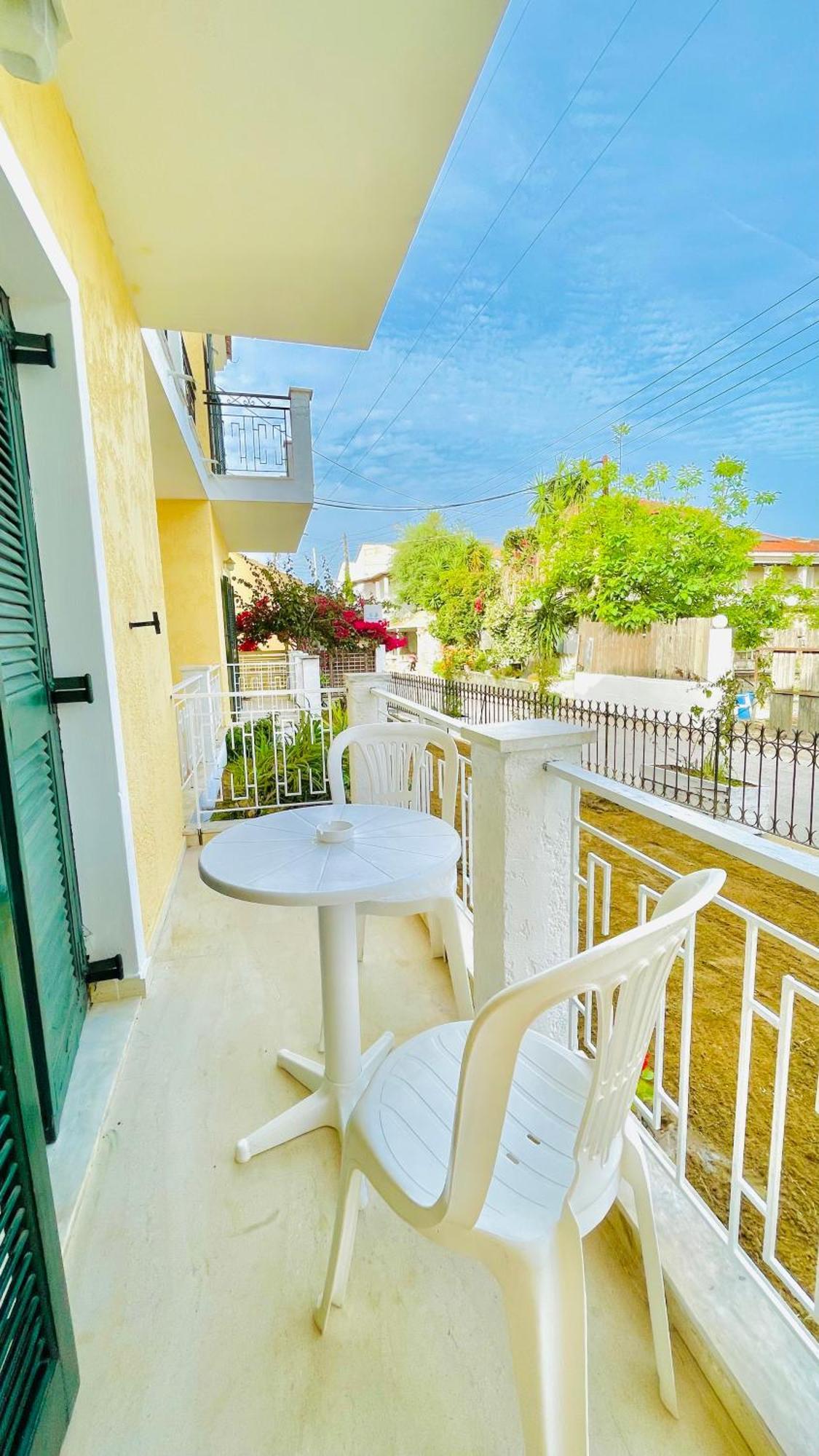 Kavos Aparthotel Extérieur photo